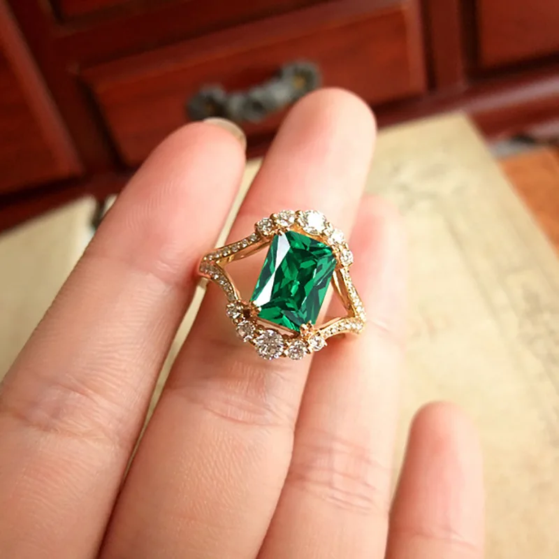 Novo donje prsten s šuplje цирконием Princess Queen Square Srednjovjekovni nakit Talijanski придворное prsten